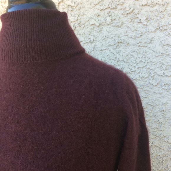 Vintage Plum Cashmere Pullover Turtleneck Sweater - Picture 2 of 4